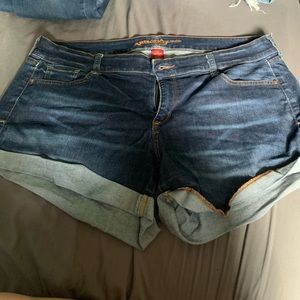 dark wash jean shorts